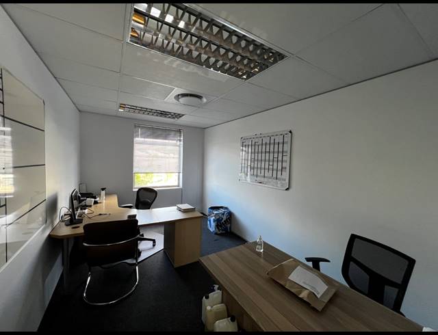 597M² OFFICE TO LET IN BELLVILLE CENTRAL